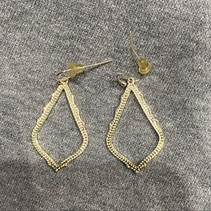 Kendra Scott Sophee Drop Earrings in Gold